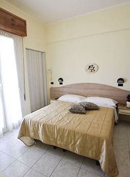 Hotel Villa Aurora Camera Vertical Letto